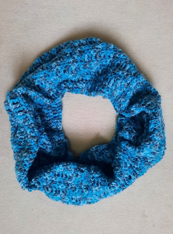 Loop in wave pattern/width 45 cm, height 35 cm in blue - gray tones//NEW - unique - handmade - unique piece, autumn, spring
