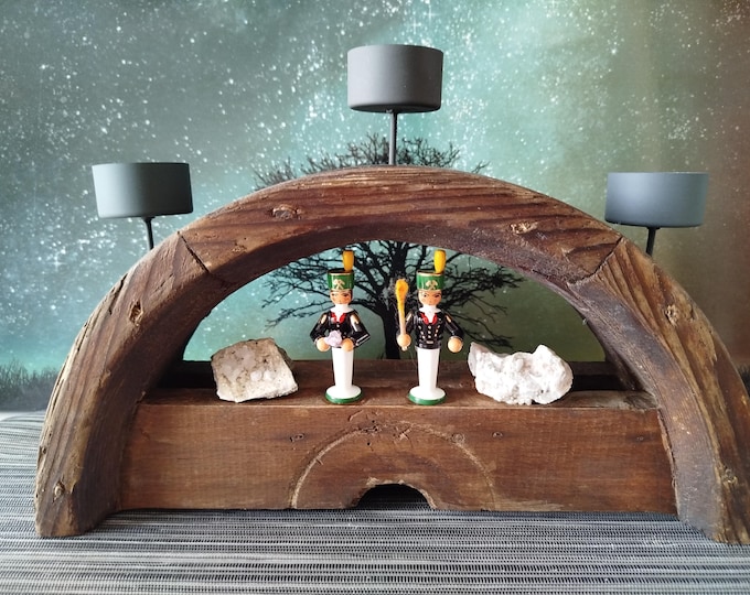 Schwibbogen, candle arch, candle holder, handmade, unique from an old transmission wheel, vintage / approx. 30x10x16(18) cm / antique, old, old wood