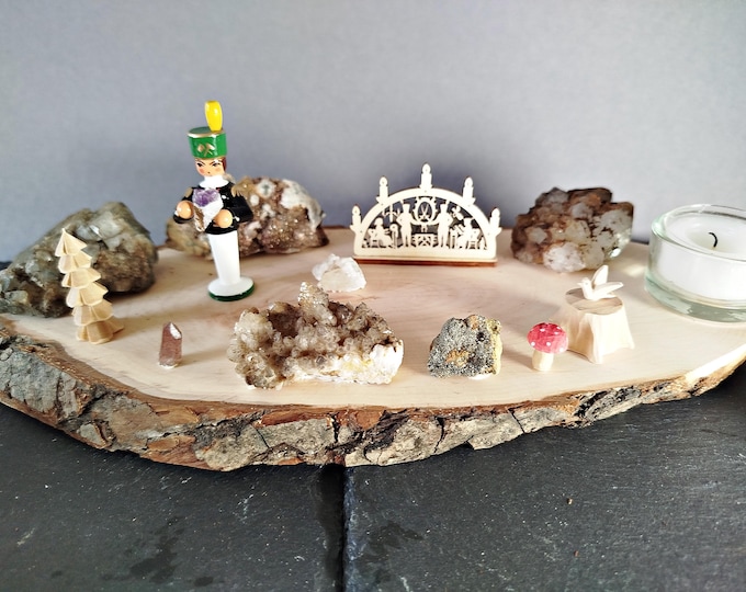 Christmas, winter decoration with forest scene and turned figures/Erzgebirge/gift made of wood, unique/handmade/single piece/precious with tealight