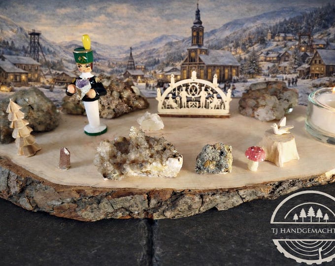 Christmas/Winter decoration with forest scene and turned figures/Ore Mountains/Gift made of wood, unique/Handmade/One-of-a-kind/Elegant - with tea light