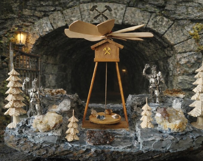 Large candle arch/candle arch with high-quality, handcrafted figures from the Ore Mountains - unique piece/one-of-a-kind/upcycled product/70x43x10cm