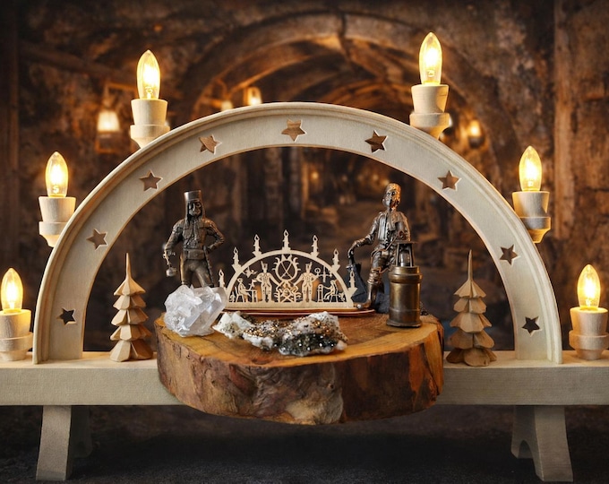 Candle arch/candle arch (medium - 41 cm x 35 cm) / meter. Mining scene with figures, minerals/unique piece/cable with switch