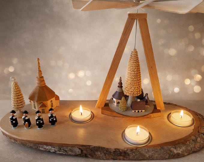 Pyramid tealight holder (3x) (W 40 cm x H 23 cm) a. Tree slice with Erzgebirge buildings and carolers/Unique item - Handmade/Upcycled (Old-New) Sustainable