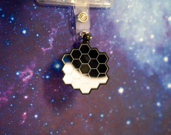James Webb Space Telescope Badge Reel – Retractable ID Holder, Astronomy Gift, NASA Space Badge for Work, Office  Science Fans JWST Mirrored
