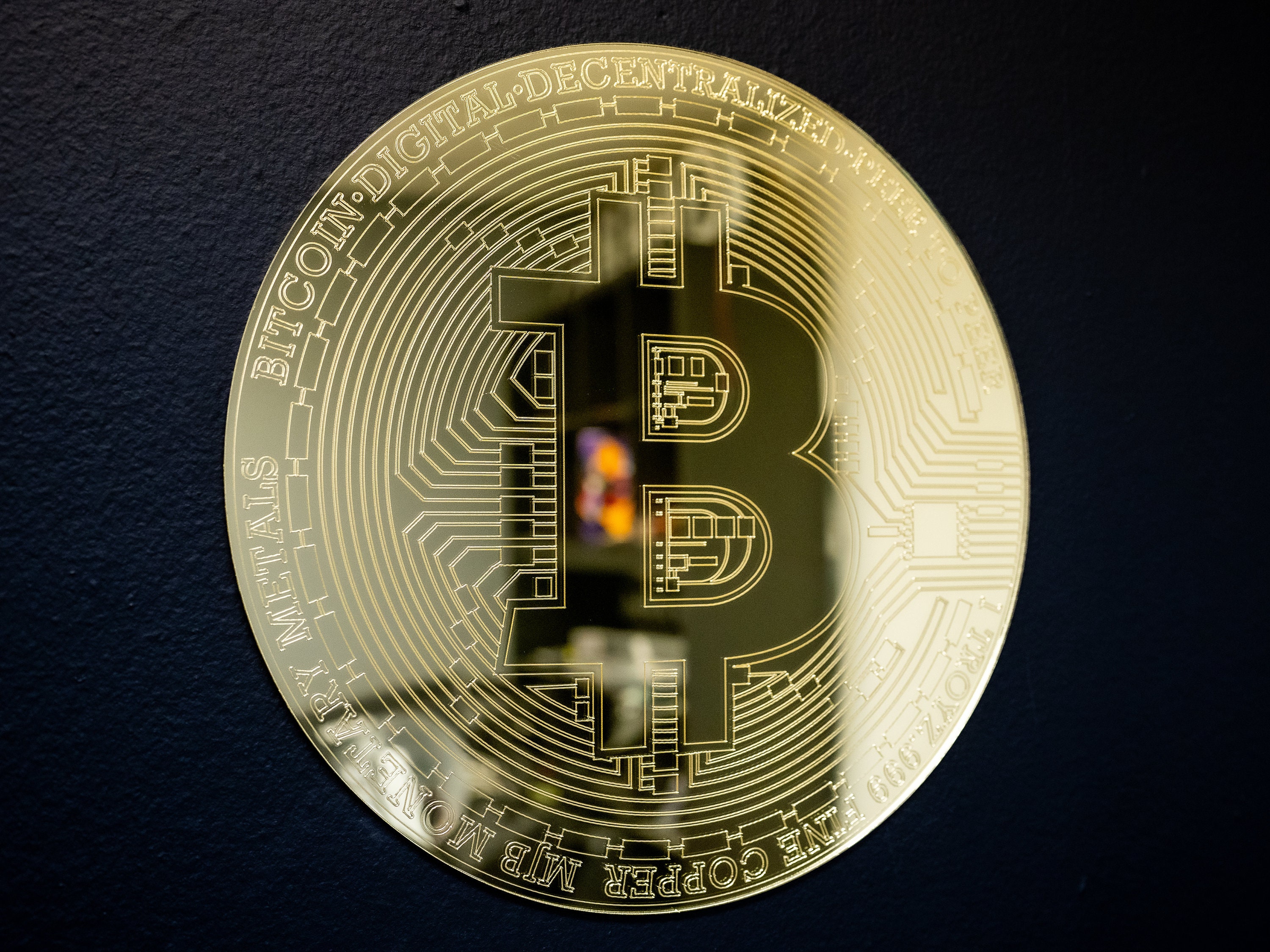 Gold Mirrored Bitcoin Crypto Art Decor Crypto Reflective Acrylic Wall Art  Blockchain Digital Currency for Crypto Lover Enthusiasts | Gift - Etsy