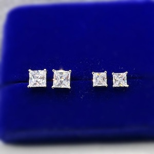 Square Cut Moissanite Diamond Stud Earrings Gift Boxed Earrings