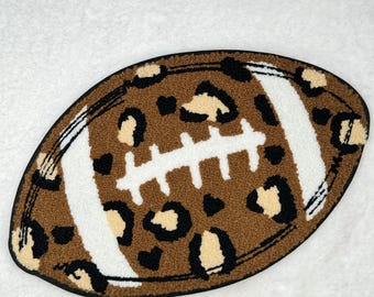 Parche de chenilla de fútbol con estampado de leopardo
