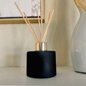 Eve's and Co Luxury Reed Diffusers Choose your scent Nontoxic home fragrance Made using premium and clean ingredients image 2