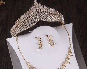 Vintage Gold Bridal Jewelry Set, Crystal Rhinestone Jewelry Set, Wedding Cz Bridal Gold set, Crystal Girl Crown Earring Necklace Set Gift