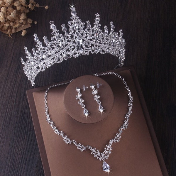 Bridal Tiara Set, Wedding jewelry Set For Her, Silver Women Wedding Tiara Set, Bridal Necklace Earring Tiara, Crystal Tiara Set, Bridal gift