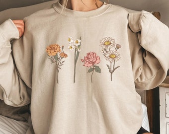 Custom Birth Month Flower Sweatshirt for Her, Antique Floral Birth Flower Shirt, Personalized Family Birth Flower Sweatshirt,Custom Mom Gift