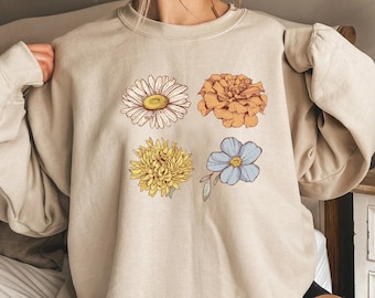 Custom Birth Month Flower Sweatshirt for Her, Antique Floral Birth Flower Shirt, Personalized Family Birth Flower Sweatshirt,Custom Mom Gift