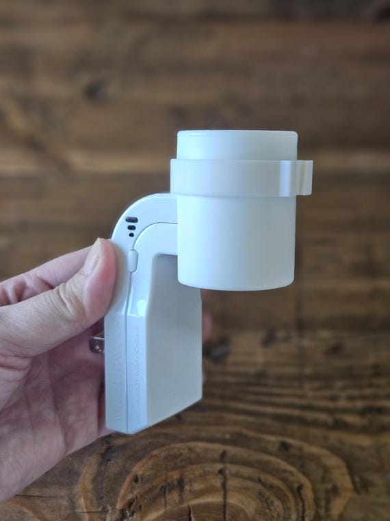 Bath Body Works White Wallflower Plug-in With Ring, Wallflower