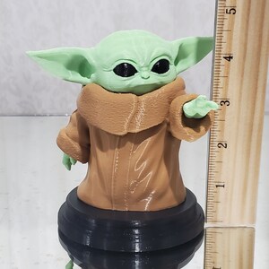 Baby Yoda Grogu 3D-geprint beeldje Star Wars Mandalorian-bureaudecor afbeelding 6