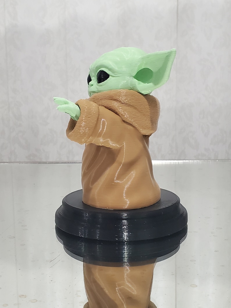 Baby Yoda Grogu 3D-geprint beeldje Star Wars Mandalorian-bureaudecor afbeelding 3