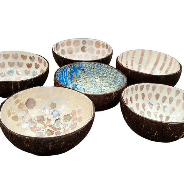 Natural Coconut Bowls  - Set of 2 Eco-Friendly Coconut Bowls - Home Decor Theme