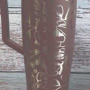 Engraved Floral Pattern Rose Taupe Brumate Era 40 oz