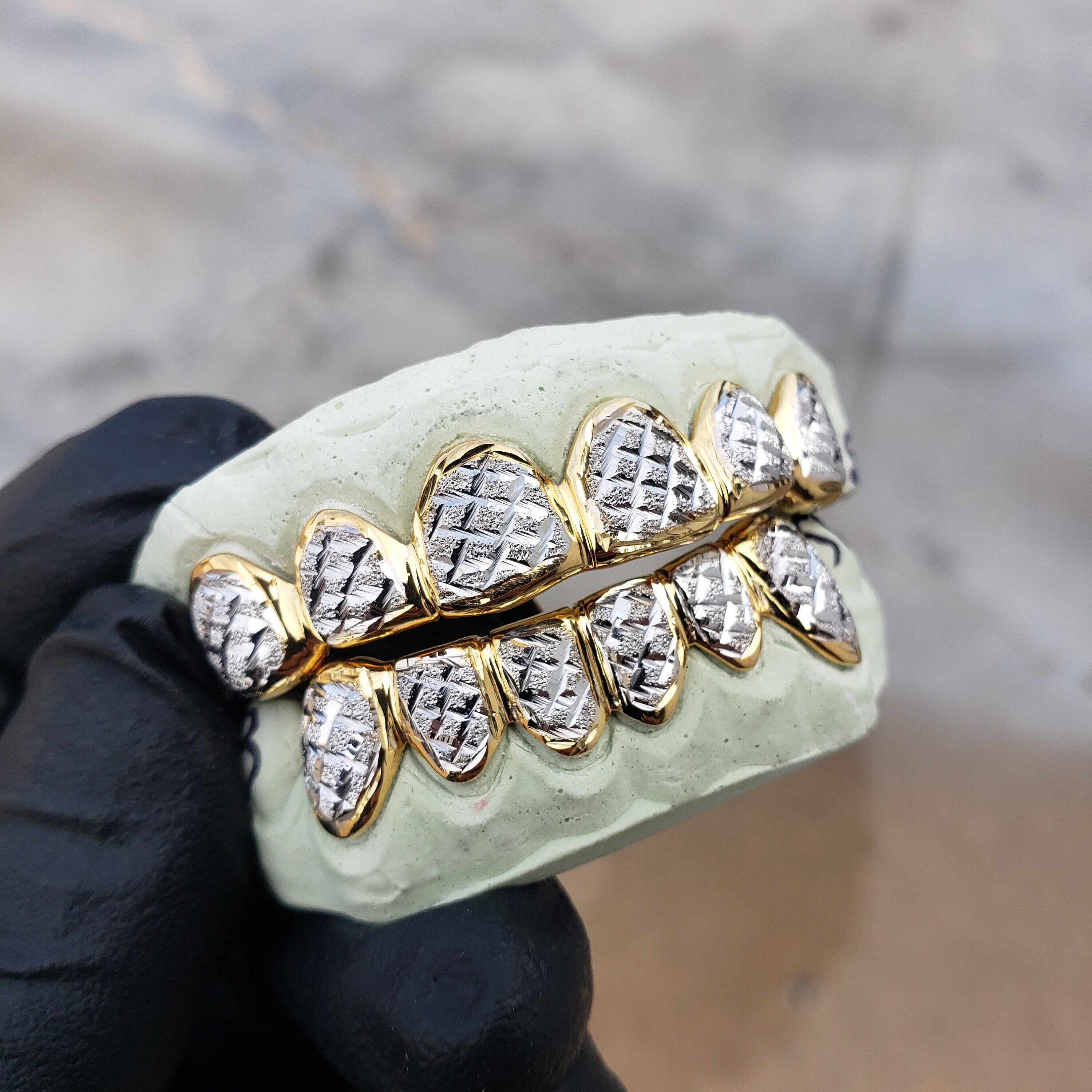 Yellow gold grillz shop with diamond cuts