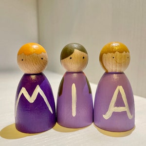 Bonecos Peg com letras personalizadas