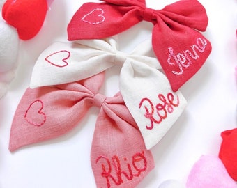 Hand Embroidered Name Bow: Personalized Linen baby Hair Bow