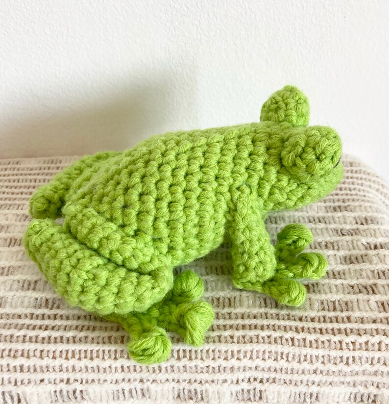 Realistic Frog Crochet PATTERN Frog Toy Frog Amigurumi Frog Etsy