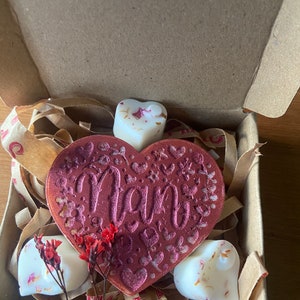 Celebrate Nans on Mother’s Day with this beautiful gift set of soy wax melts