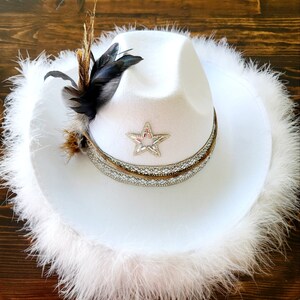 Stylish White Bridal Cowboy Hat with Faux Fur Trim for Western Wedding/Bachelorette Party