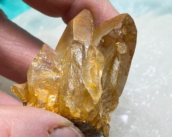 1.7 inch clear Washington Quartz cluster with lovely golden coating, goethite iron, and multi-points, 1.1oz, 31gr