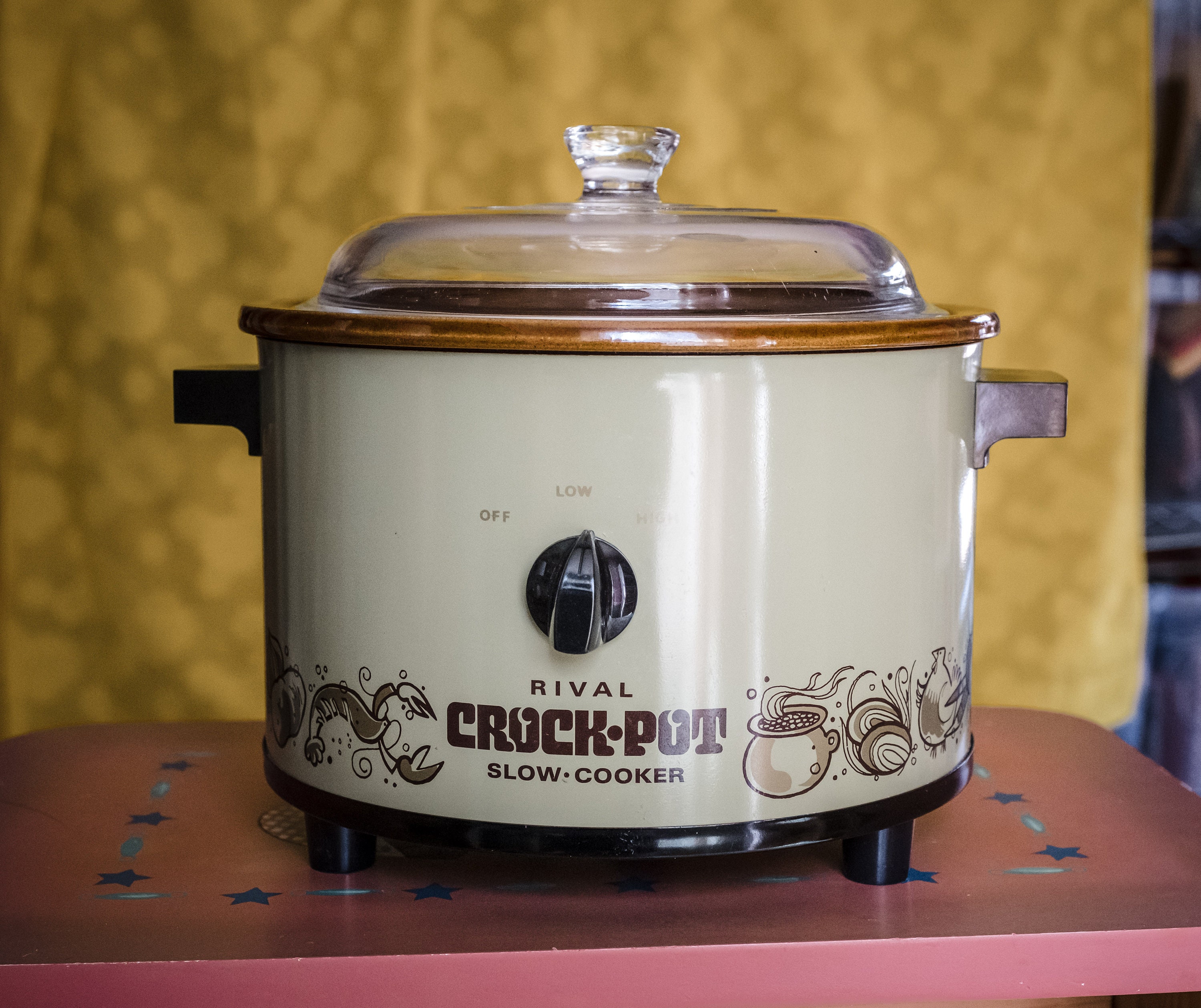 Vintage Rival Olive Green Crockpot 