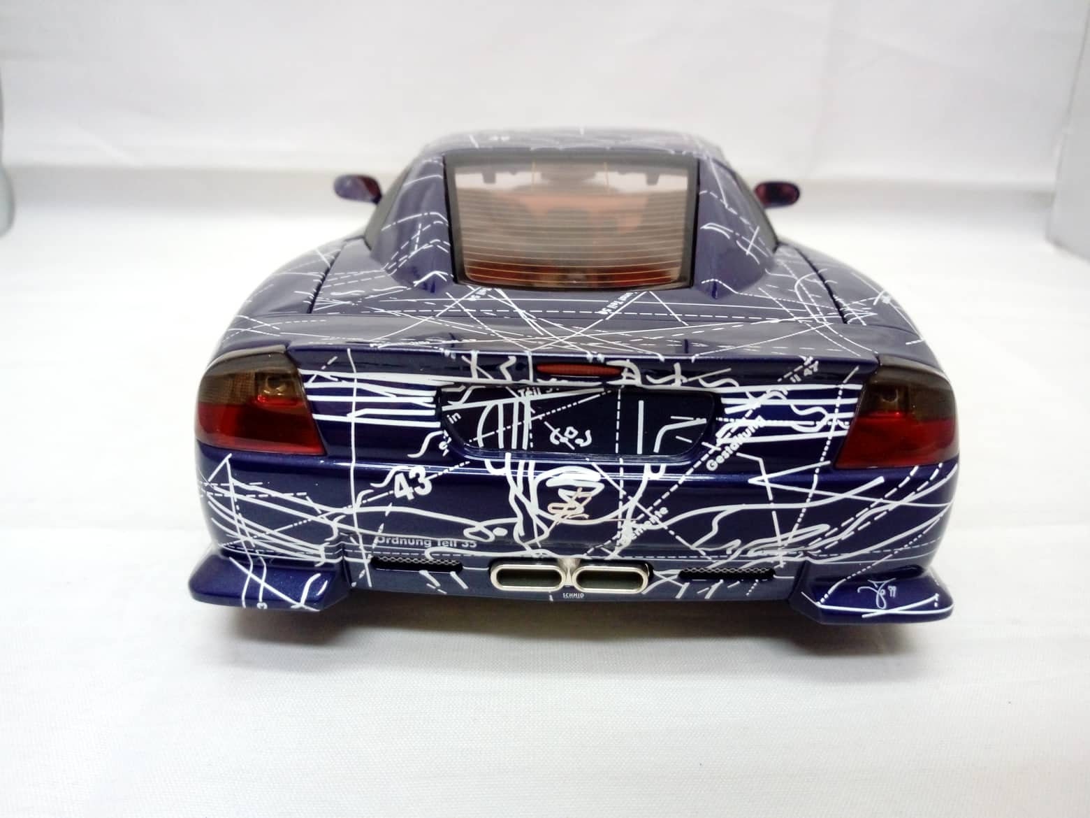 定期入れの 1/18 Autoart IVM #71014 Ortland Jo by ARTCAR C12 AUTOMOTIVE ミニカー