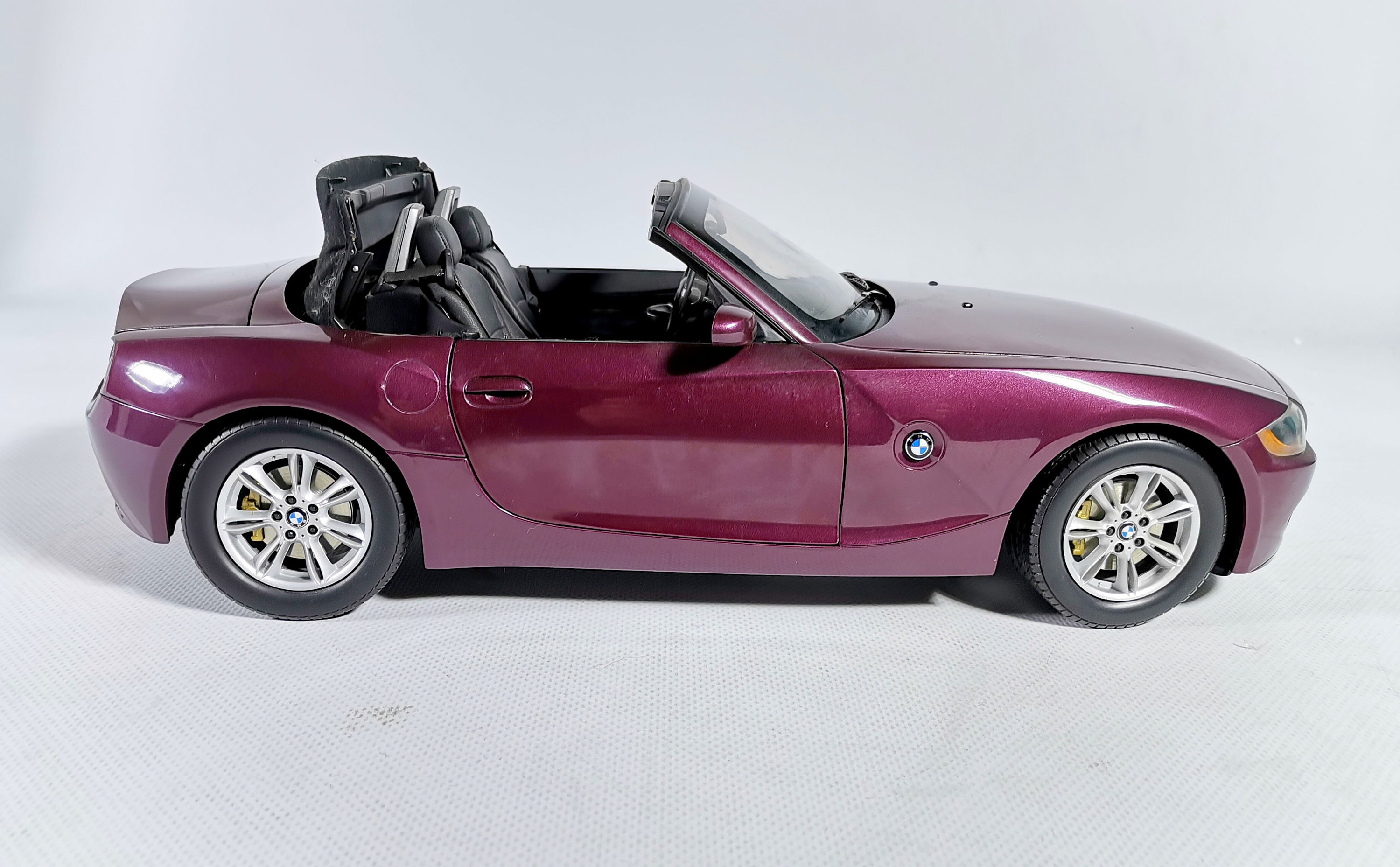 Kyosho 1/12 BMW Z4 - Etsy Kyosho 1/12 BMW Z4 - Etsy