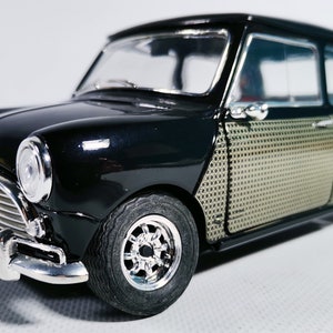 MAJORETTE 1/16 - Austin Mini Cooper - PETER SELLERS