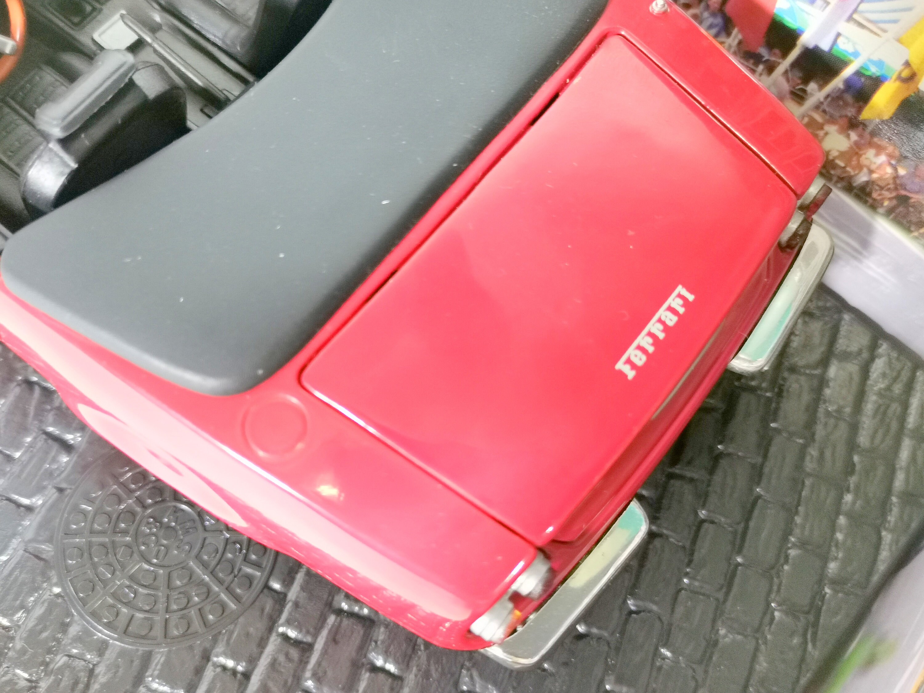 Ferrari 365 GTS/4 Daytona Cabriolet 1/18 Hot Wheels 25730 – Occasion