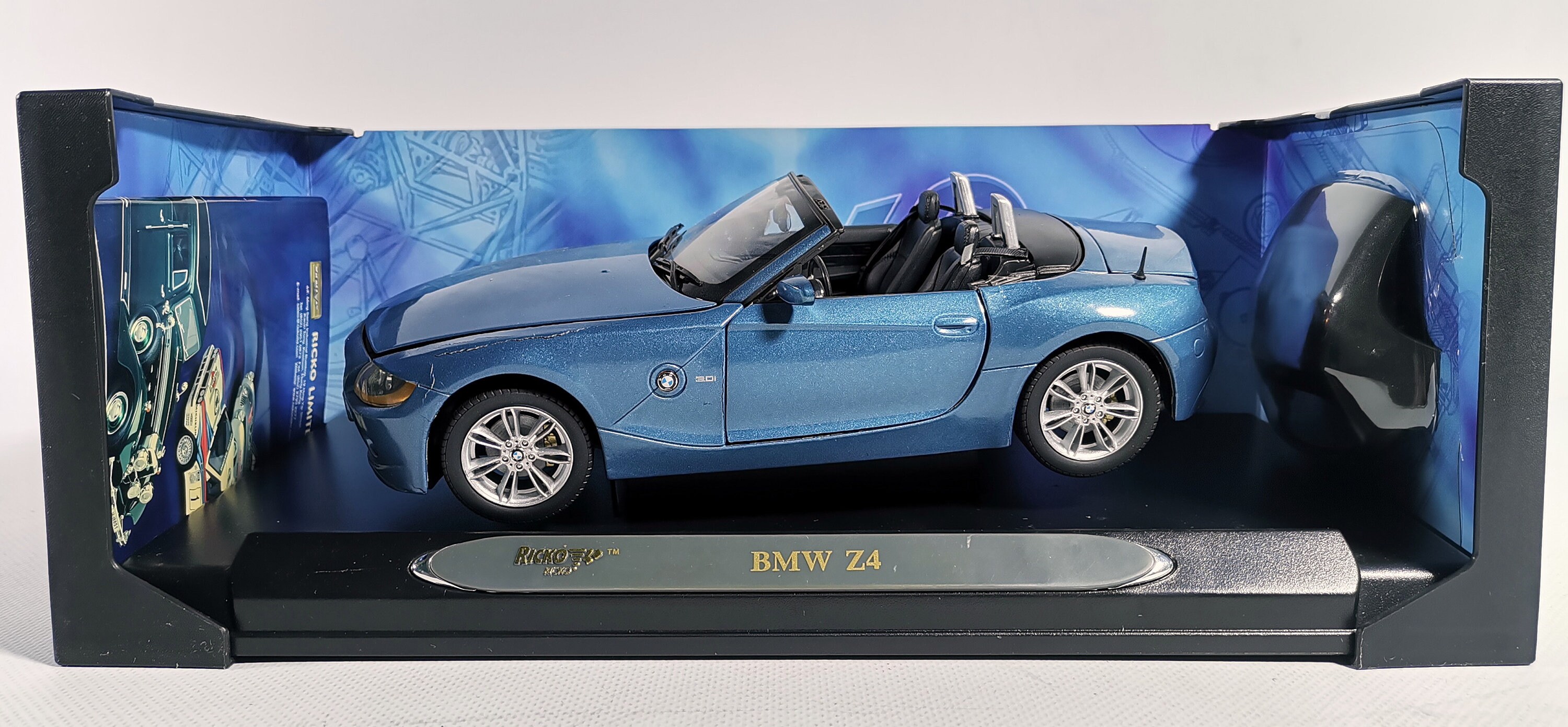 Miniature Minichamps BMW Z4 – Échelle 1:43 – Bleue – Occasion