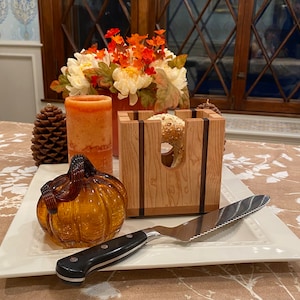 One-handed Cutting Board. Adaptive Kitchen Equipment. HELPFUL -  Hong  Kong