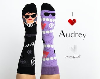 Audrey Hepburn | Calcetines para fans de Audrey | Calcetines | Regalo divertido | Calcetines de colores | Calcetines con motivos | Calcetines temáticos | Calcetines con celebridades