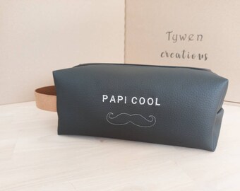 trousse de toilette homme noir brodée "papi cool" fête des grands pères