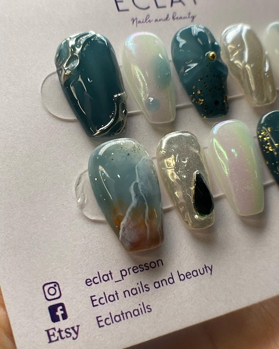 Waves. 3D Nails With Nail Stones. Used High Quality Gel Products