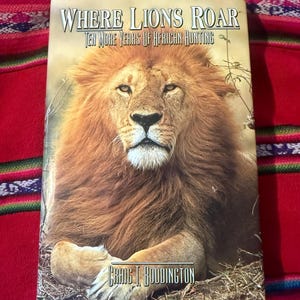 May include: A rustic wooden sign with the text "Welcome" in a handwritten style. The sign is painted white with a distressed finish, and features a simple, elegant design. Perfect for a front door or entryway.