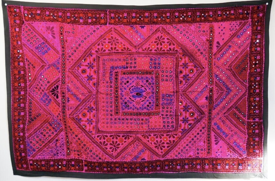 Handmade Patchwork Wall Hanging Tapisserie Indienne Murale Rose et Noir Vintage Bohemian Retro Faite