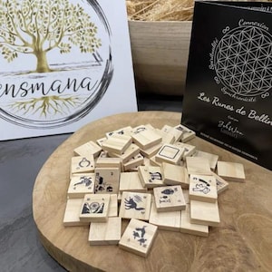 Les Runes de Belline carrées -Johwan- Jeu divinatoire sur bois