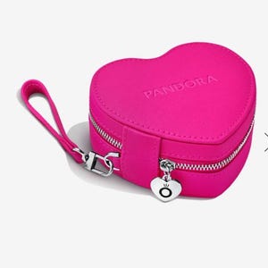 PANDORA ピンクボックス レッドベルペット Pandora - #Pandora のジュエリーボックスにあなたの大切な