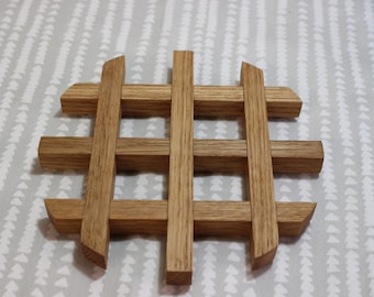 Oak trivet pot stand