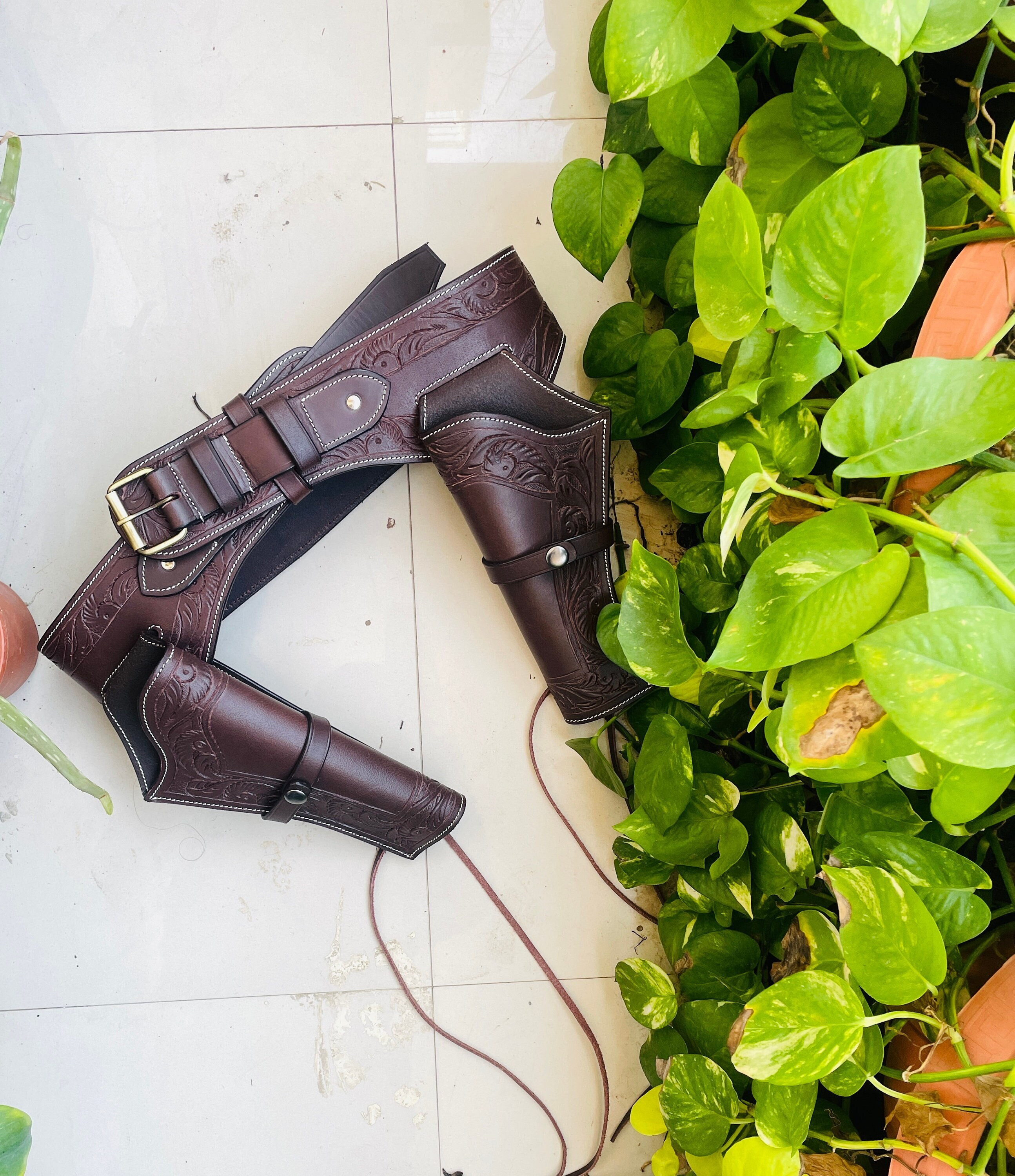 ハンドメイドレザーダブルホルスターベルト、ウエスタンカウボーイリグ