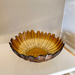 Flower bowl in brown gradient from 1972
