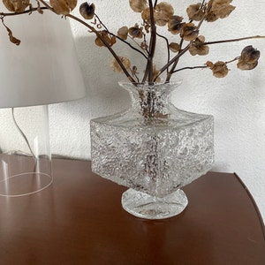 Vase moderniste massif par Timo Sarpaneva