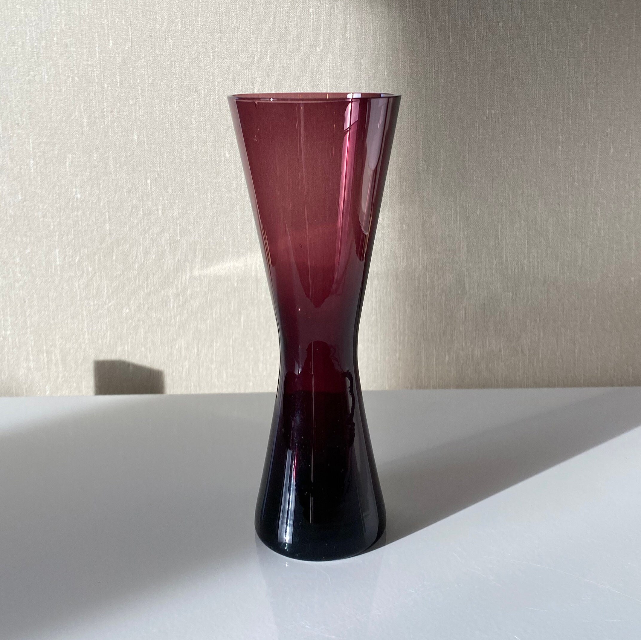 Væsen Begrænse tre Purple Glass Vase in Kaj Franck Kartio Style - Etsy