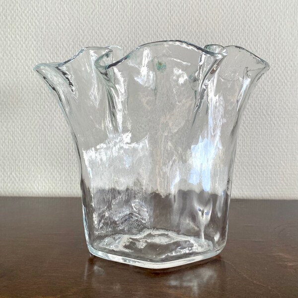 Ruffle clear glass vase from Muurla - Made in Finland