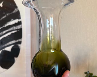 Preloved Moosgrüne Vase von 1974