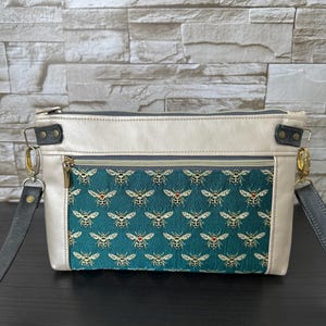 Kleine  Umhängetasche für Damen - Bienen - grün gold